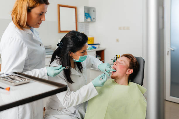 Best Emergency Tooth Extraction in Hooper, NE
